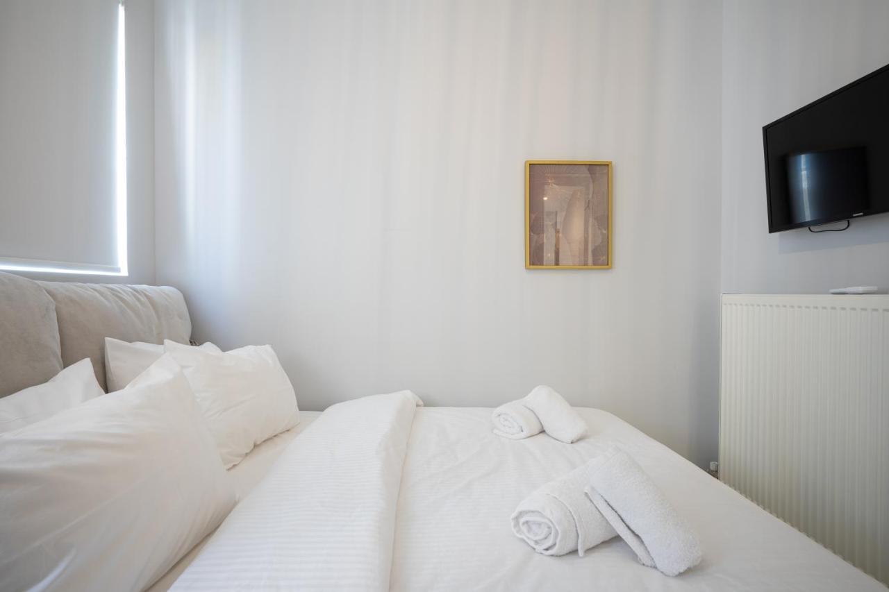 Trojan Affair Apartment *