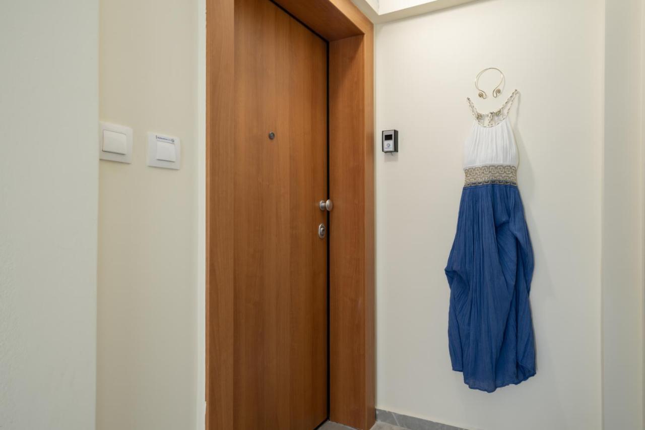 Trojan Affair Apartment *